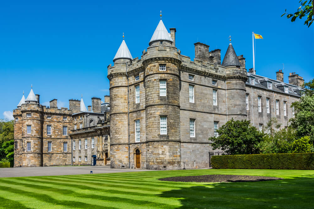  Edinburgh Weekend
Holyrood Palace and lawns