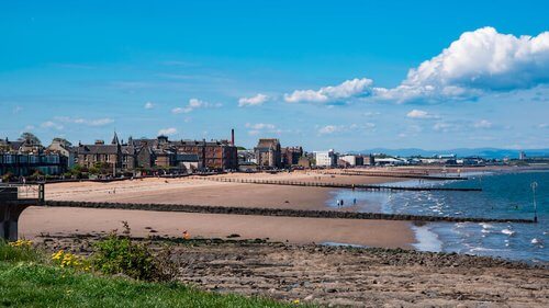 Day trips from Edinburgh Image of Portobello beach