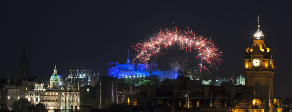 Edinburgh Hogmanay fireworks at midnight